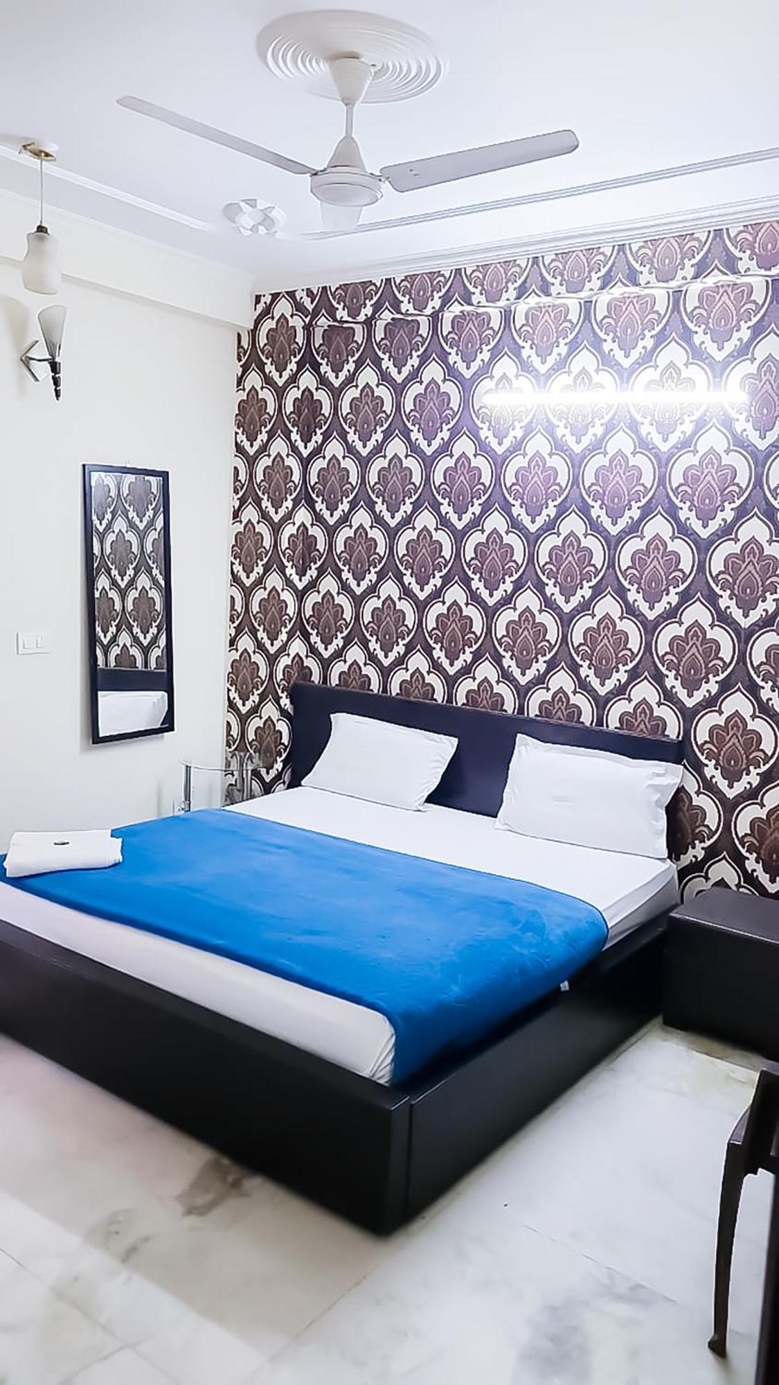 Deluxe Room In Cr Park Нью-Дели Экстерьер фото